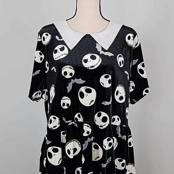 Torrid Disney The Nightmare Before Christmas Velvet Dress Plus Size 3 | 22-24 - Picture 2 of 15